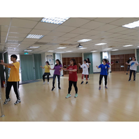 舞動人生
時間：每週二  中午12：00~13：00
老師：簡文彥
地點：韻律教室