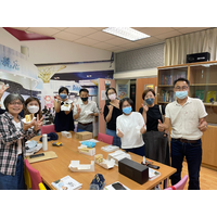 時間：111年9月22日(四)  12：00~12：50
地點：行政大樓  A814情境教室
書名：活學
內容：Part 3 跟人在一起  第7章~職場的修煉