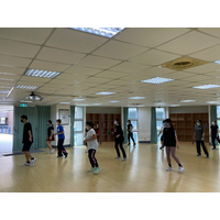 舞動人生
時間：每週二  中午12：00~13：00
老師：簡文彥
地點：韻律教室   ( 課程影片欣賞連結 )