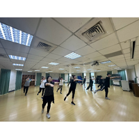 舞動人生
時間：每週四  中午12：00~13：00
老師：簡文彥
地點：韻律教室