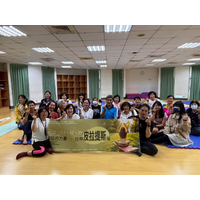 皮拉提斯社
時間：每週三   中午12：00~13：00
老師：鄒亞陞
地點：韻律教室